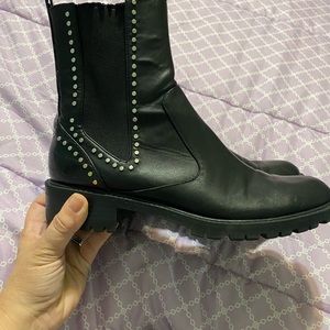 Women’s size 9 black boots